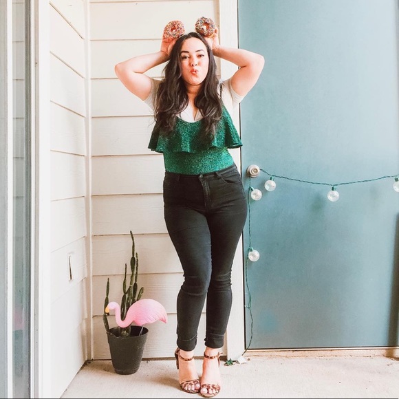 Meet Your Posher - Picture 11 of 12